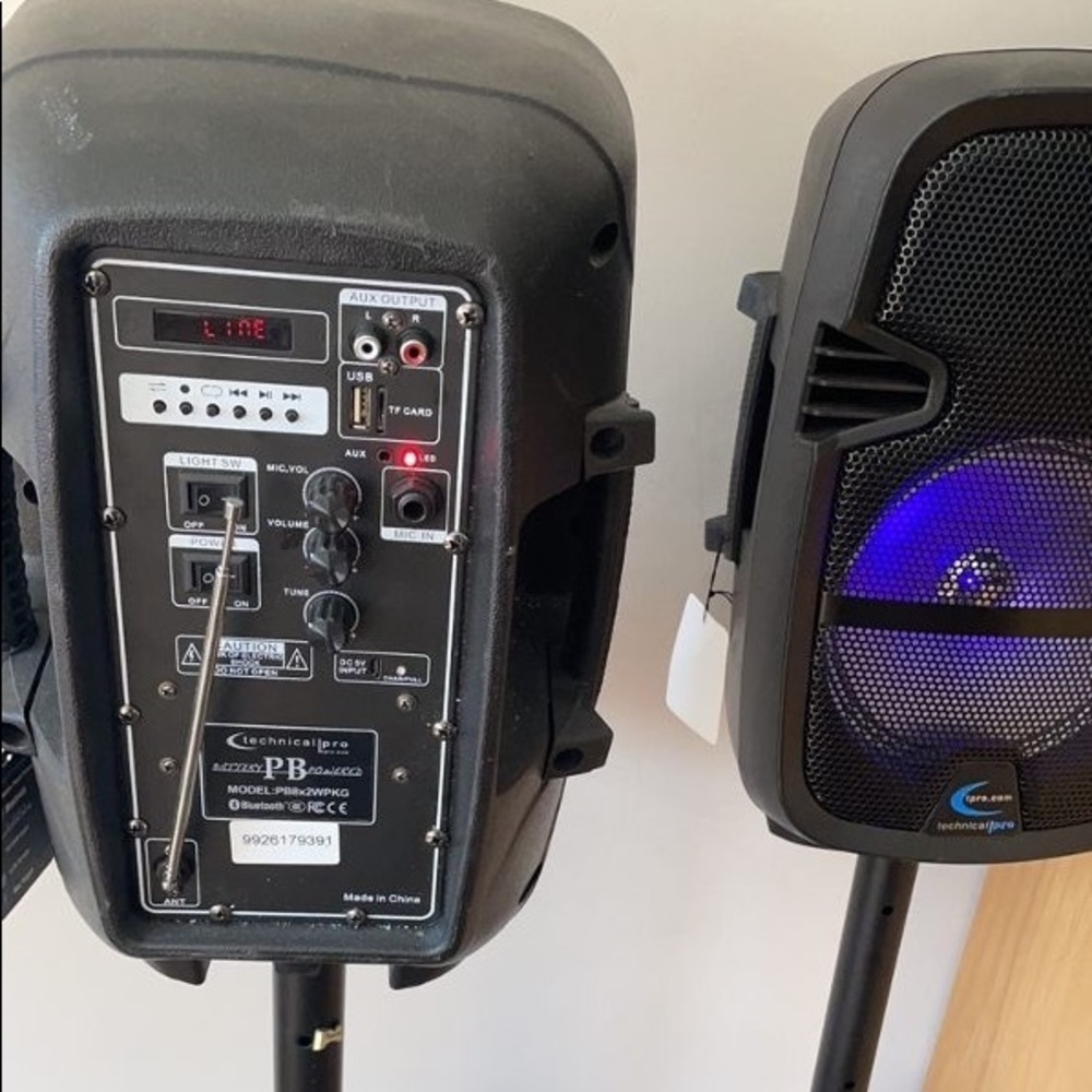 1 Technical Pro Speakers